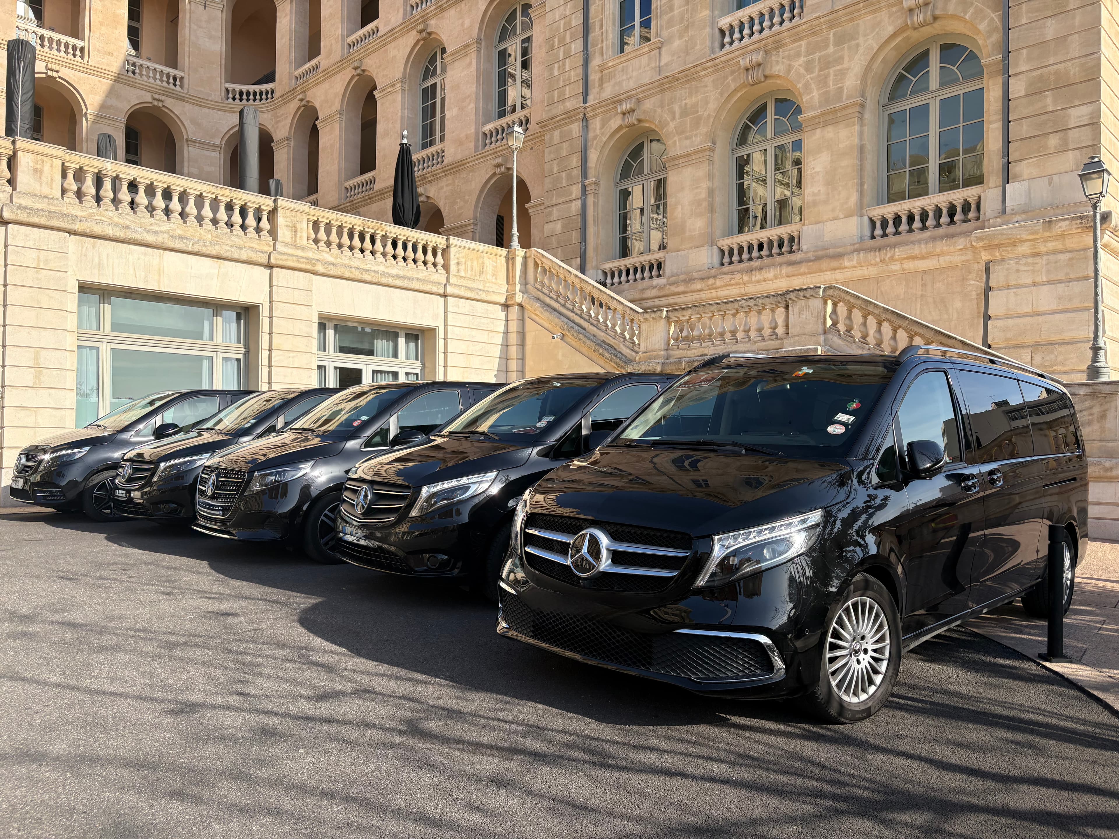 Chauffeur privé pour séminaires, business et événements – AXL Limousine